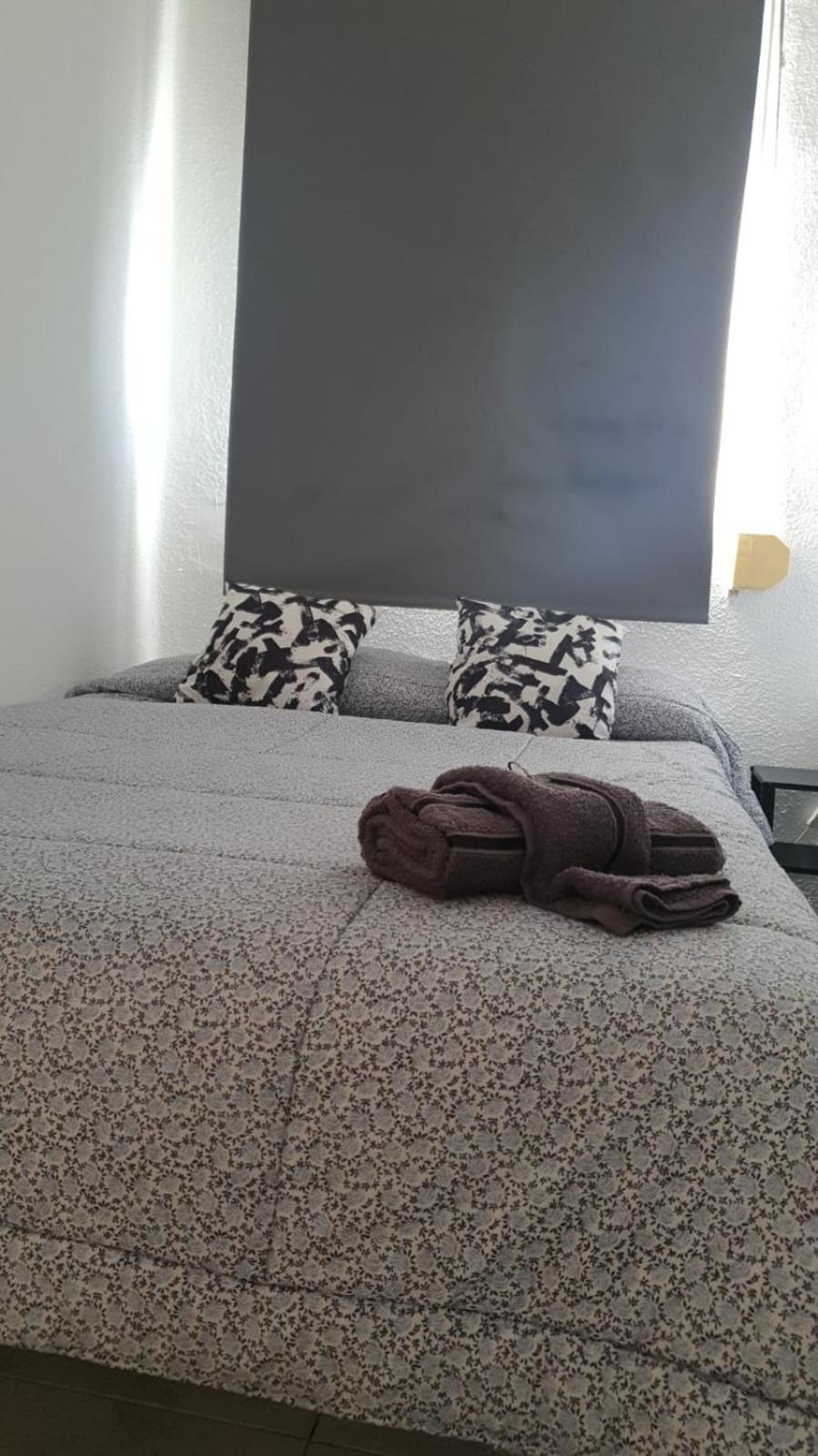 Habitacion Individual En Vivienda Para Compartir Recien Reformada Valenza Esterno foto